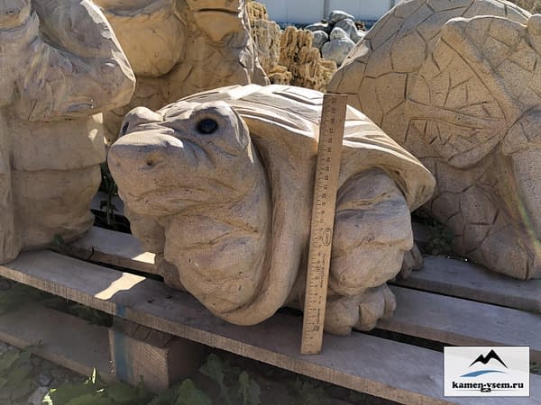Каменная статуя Черепаха